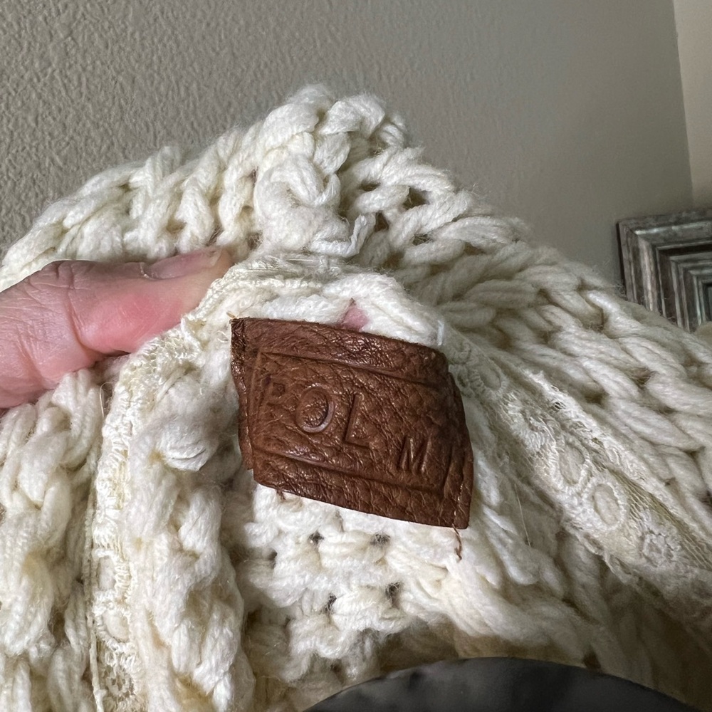 Off white hoddie sweater crop